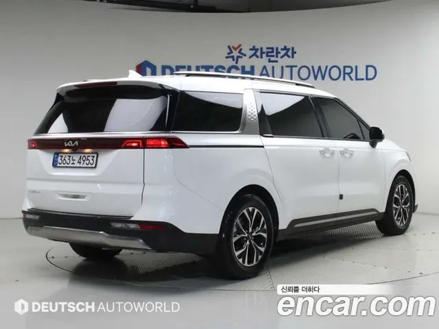 Kia Carnival — Фото автомобиля 2