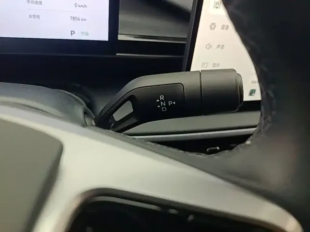 Geely Galaxy E5 — Фото автомобиля 10