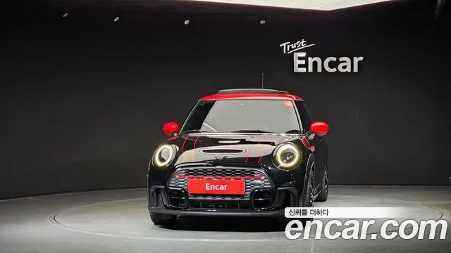 MINI Cooper — Фото автомобиля 3