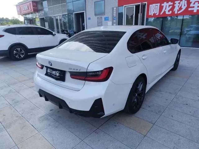 BMW 3 Series — Фото автомобиля 9