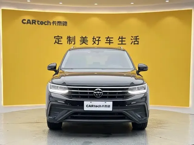 Volkswagen Tiguan L — Фото автомобиля 3