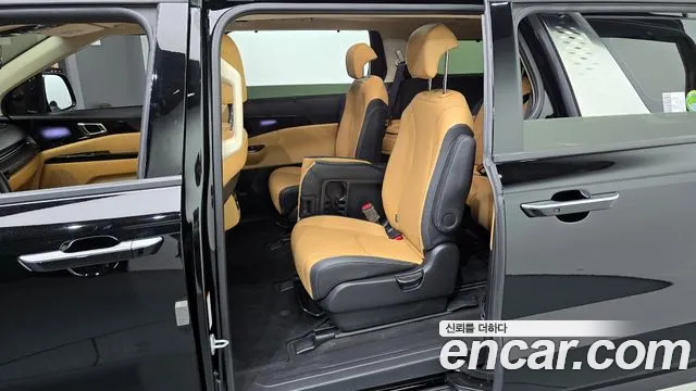 Kia Canival Carnival 4 поколение Дизель 11 мест Signature — Фото автомобиля 11
