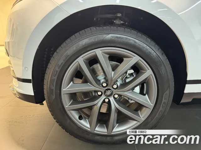 Land Rover Range Rover Velar Range Rover Velar 2.0 P250 Dynamic SE — Фото автомобиля 8