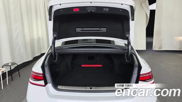 Genesis G90 — Фото автомобиля 16