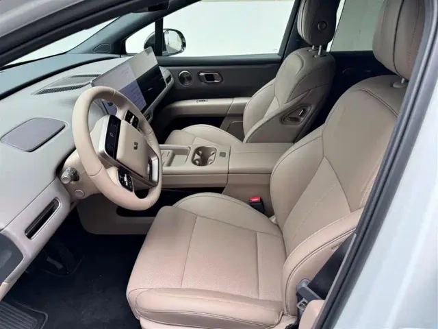 Li Auto i6 — Фото автомобиля 4