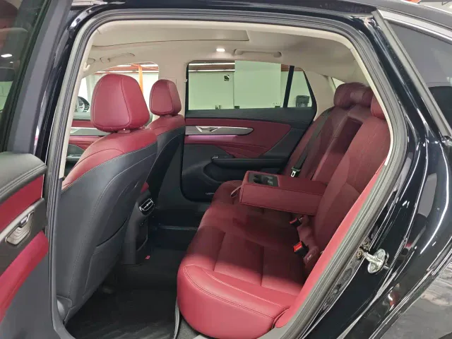 Hongqi H5 — Фото автомобиля 6
