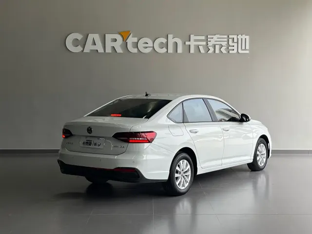 Volkswagen Lavida — Фото автомобиля 4