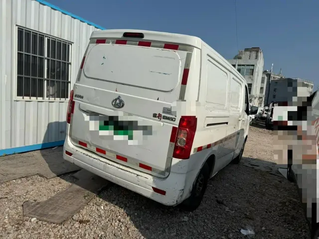 Changan Ruixing EM60 — Фото автомобиля 3