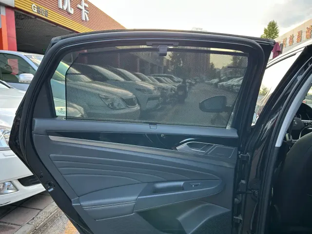 Volkswagen Passat — Фото автомобиля 24