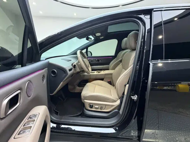 Li Auto i6 — Фото автомобиля 14