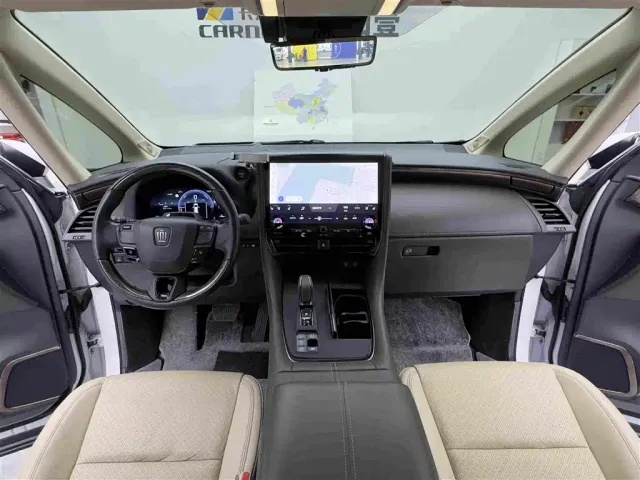 Toyota Vellfire — Фото автомобиля 11