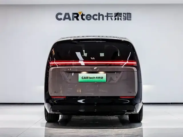 Li Auto MEGA — Фото автомобиля 5