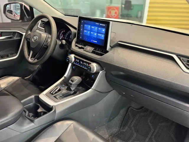Toyota RAV4 — Фото автомобиля 22