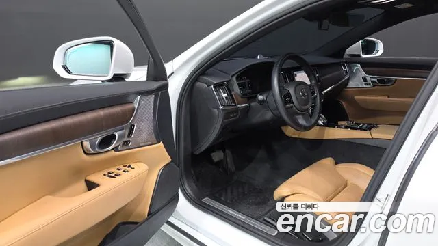 Volvo S90 — Фото автомобиля 10