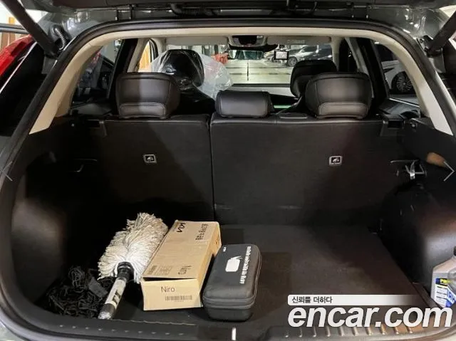 Kia Niro The All New Niro Signature — Фото автомобиля 6