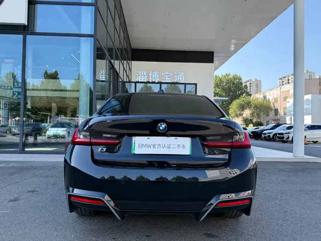 BMW i3 — Фото автомобиля 15