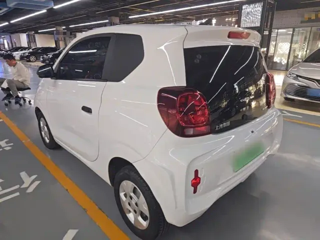 Roewe Clever — Фото автомобиля 4