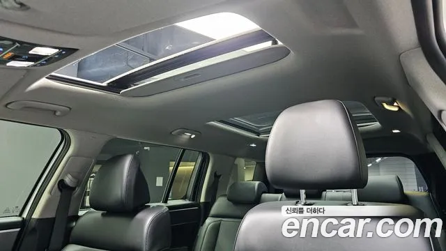 Hyundai Santafe Santa Fe (MX5) Бензин 2.5T 2WD — Фото автомобиля 16