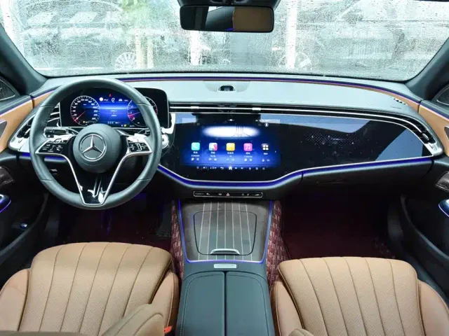 Mercedes-Benz E-Class — Фото автомобиля 16
