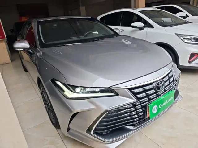 Toyota Avalon — Фото автомобиля 3
