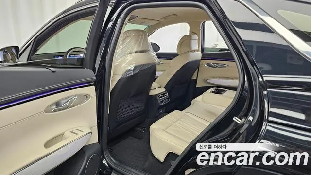 Genesis GV70 — Фото автомобиля 18
