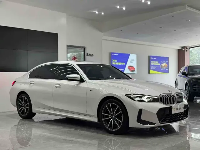 BMW 3 Series — Фото автомобиля 3