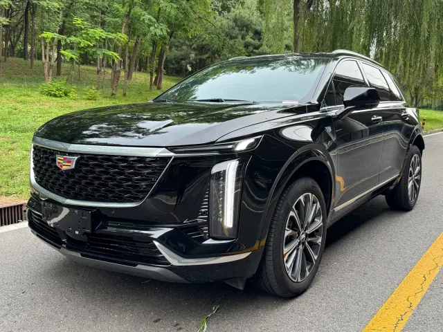 Фотография автомобиля — Cadillac XT5