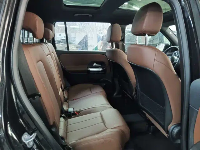 Mercedes-Benz GLB-Class — Фото автомобиля 10