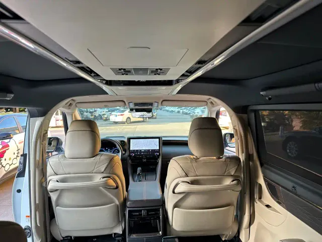Toyota Alphard — Фото автомобиля 5