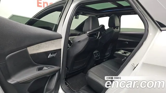Peugeot 3008 2nd Gen — Фото автомобиля 11