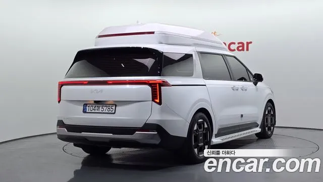 Kia Carnival Generation 4 — Фото автомобиля 2