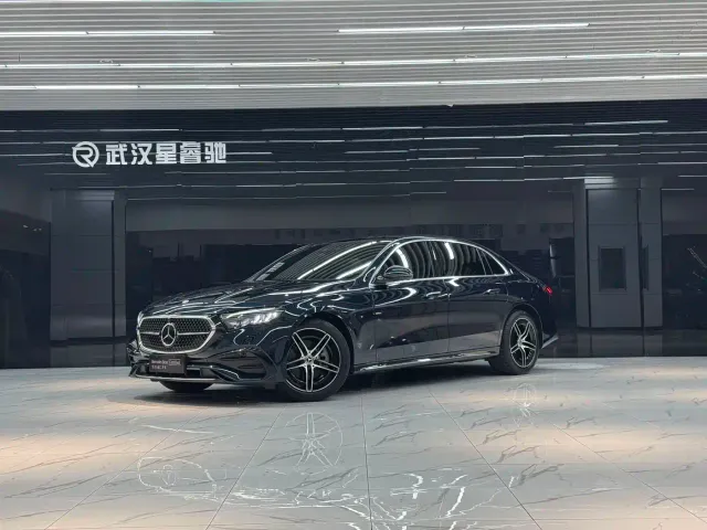 Mercedes-Benz E-Class — Фото автомобиля 4