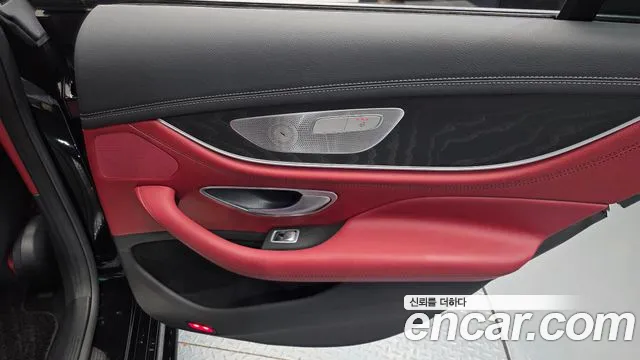 Mercedes-Benz CLS-Class — Фото автомобиля 25