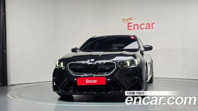 BMW M5 — Фото автомобиля 3