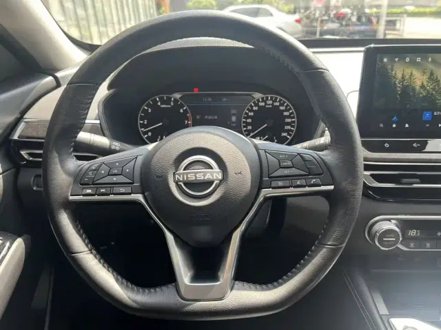 Nissan Teana — Фото автомобиля 2