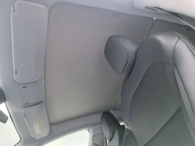 Tesla Model Y — Фото автомобиля 14