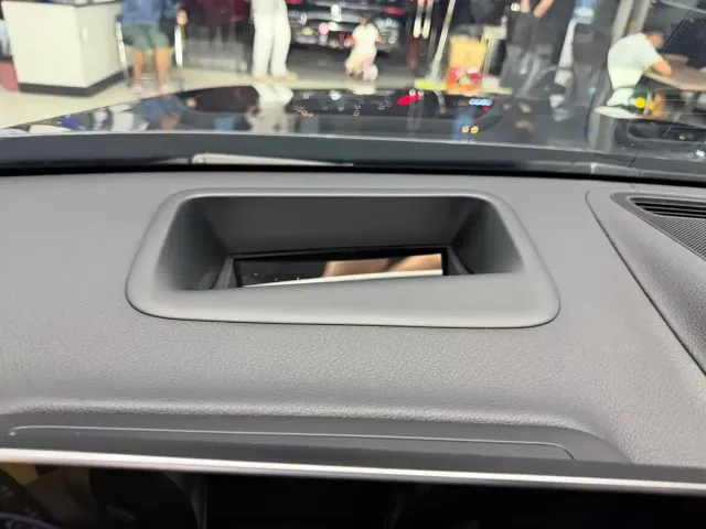 Mercedes-Benz S-Class — Фото автомобиля 18