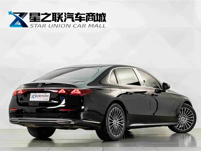 Mercedes-Benz E-Class — Фото автомобиля 6