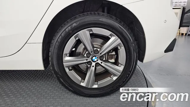 BMW 2 Series U06 — Фото автомобиля 6