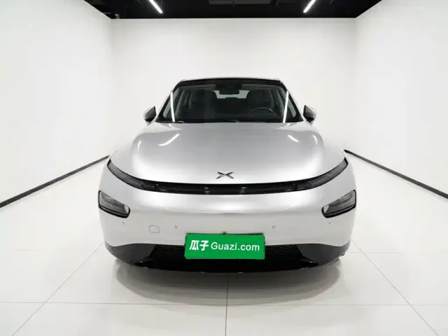 Xpeng P7 — Фото автомобиля 2