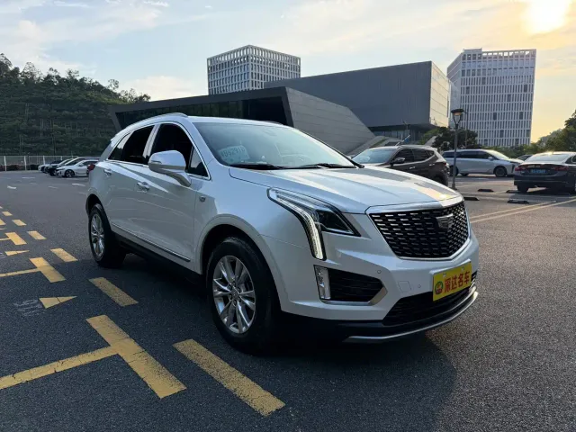 Cadillac XT5 — Фото автомобиля 3