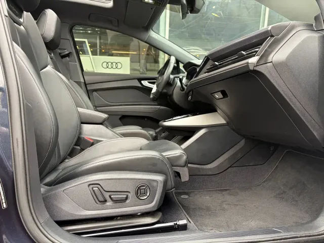 Audi Q4 e-tron — Фото автомобиля 9
