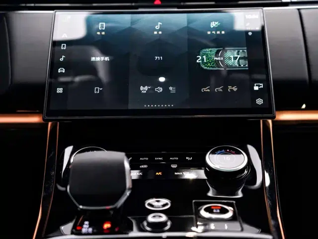Land Rover Range Rover Sport — Фото автомобиля 22