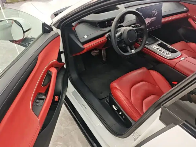 Xiaomi SU7 — Фото автомобиля 15