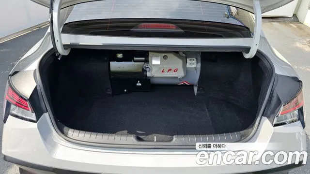 Hyundai AVANTE Новый Avante (CN7) 1.6 LPi (Для проката) — Фото автомобиля 16
