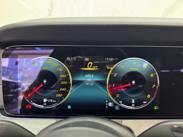 Mercedes-Benz CLS-Class — Фото автомобиля 13