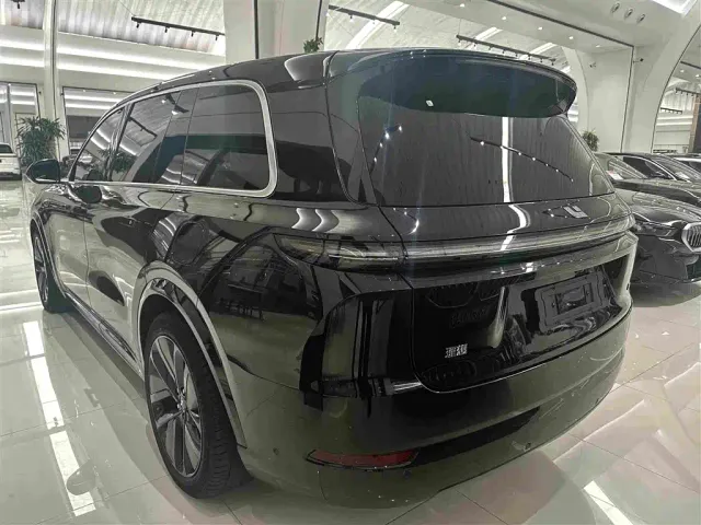 Li Auto L9 — Фото автомобиля 16