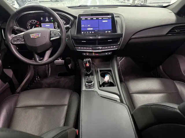 Cadillac CT5 — Фото автомобиля 9