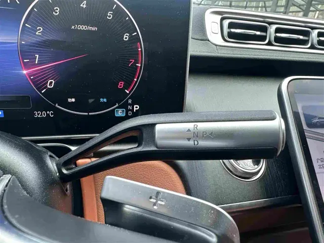 Mercedes-Benz S-Class — Фото автомобиля 18