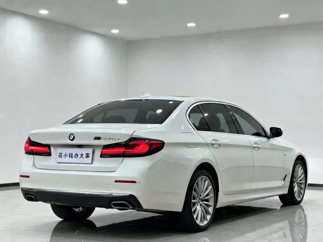 BMW 5 Series — Фото автомобиля 6